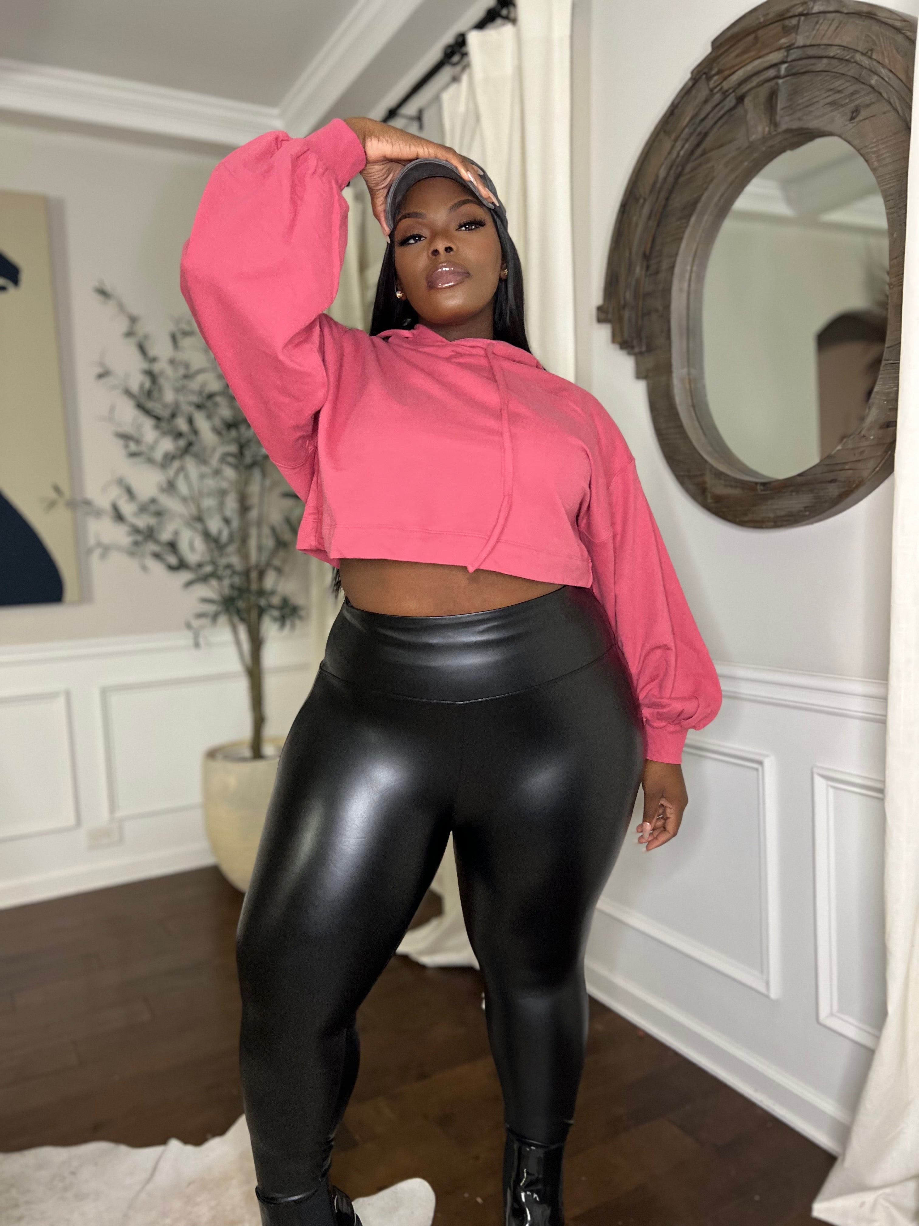 Snatched leather leggings in black
