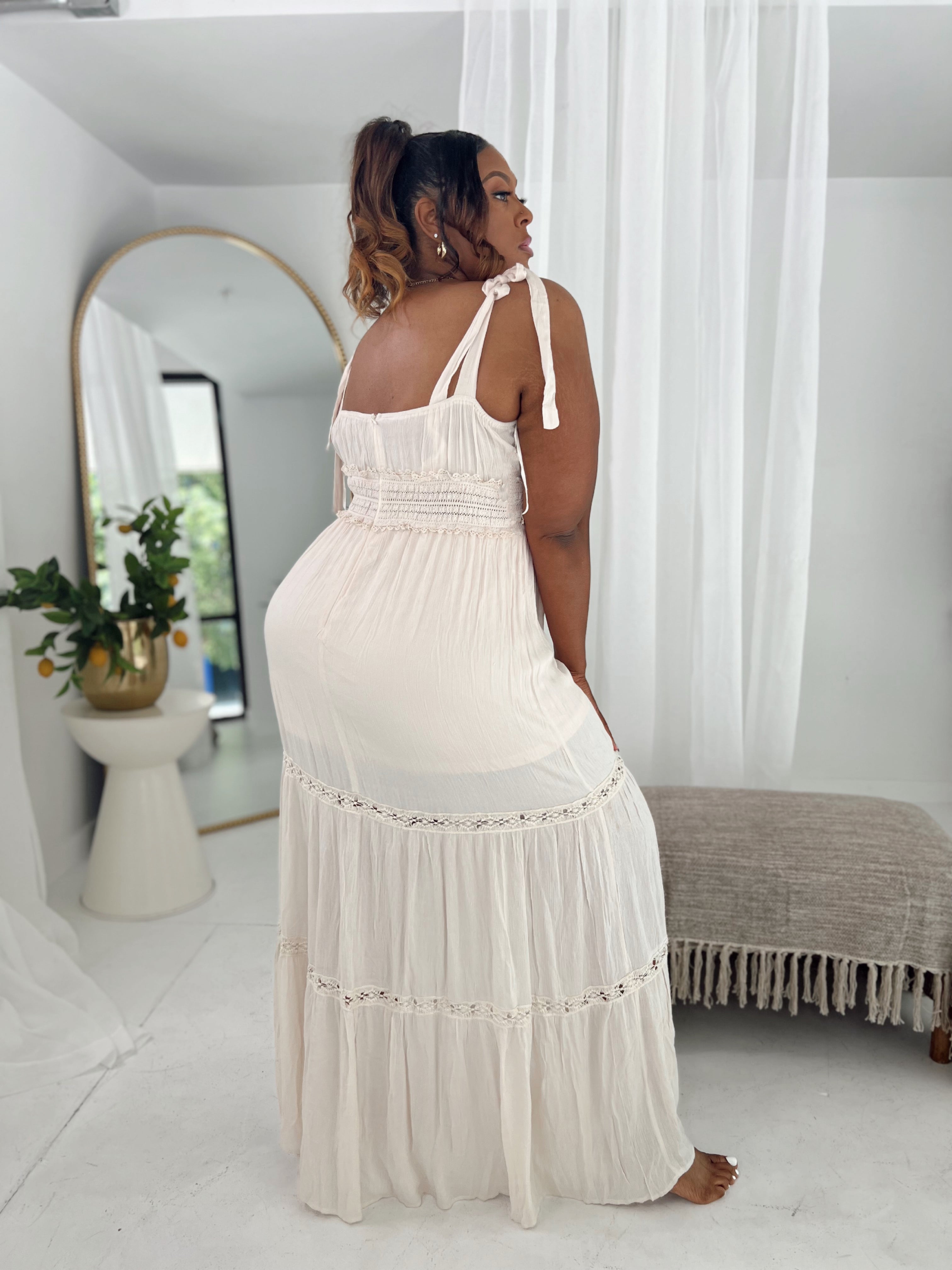 Sweet Summer | Cream Gauze Maxi Dress Curverra Sweet Summer | Cream Gauze Maxi Dress Curverra
